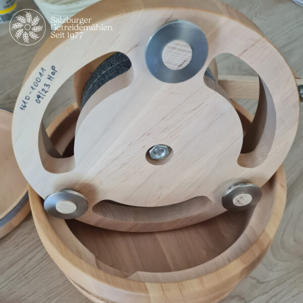 Hand Mill Kornelia – Traditional, Portable, and Easy... Discover the Kornelia Hand Mill – perfect for grinding grains, spices, and more! Compact, durable, and easy to use, this manual grain mill is ideal for your... Edit Snippet